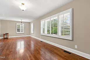 706 Crestview Dr, Durham, NC 27712 - Photo 10