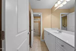 8113 Last Oak Ct, Raleigh, NC 27613 - Photo 34