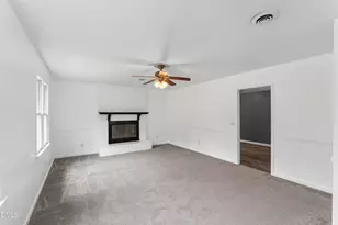 812 Pinewood Dr, Apex, NC 27502 - Photo 4