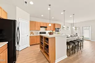 2508 Grampian Ln, Fuquay Varina, NC 27526 - Photo 8