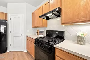 2508 Grampian Ln, Fuquay Varina, NC 27526 - Photo 10
