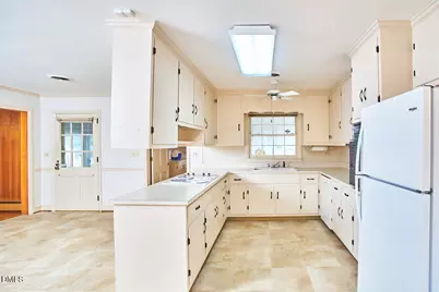 2108 Edgewood Avenue, Burlington, NC 27215 - Photo 14