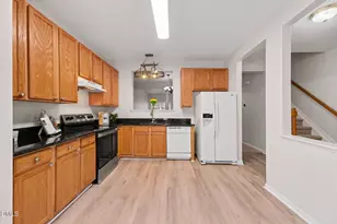 29 Edgebrook Cir, Durham, NC 27703 - Photo 4