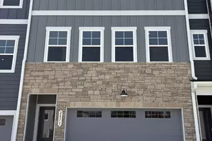2871 Foster Woods Dr, Apex, NC 27502 - Photo 2