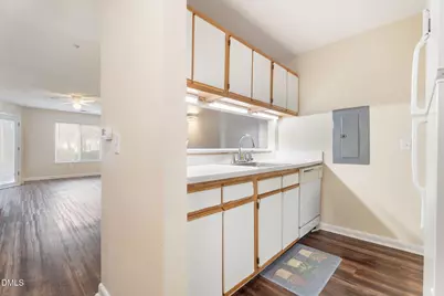 1420 Collegiate Circle, Raleigh, NC 27606 - Photo 14