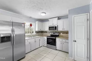 3873 Cumberland Rd, Fayetteville, NC 28306 - Photo 6