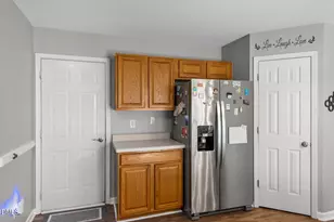 513 Birchtree Valley Ct, Fuquay Varina, NC 27526 - Photo 16