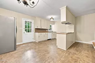 2121 N Shoreline Dr, Sanford, NC 27330 - Photo 6