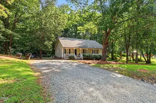 107 Cherry Ct, Clayton, NC 27520 - Photo 2