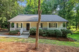 107 Cherry Ct, Clayton, NC 27520 - Photo 2