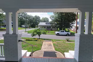 411 W Chisholm St, Sanford, NC 27330 - Photo 6