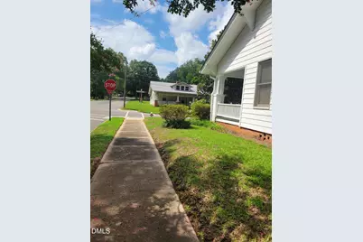 411 W Chisholm Street, Sanford, NC 27330 - Photo 10