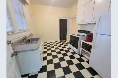 411 W Chisholm Street, Sanford, NC 27330 - Photo 46