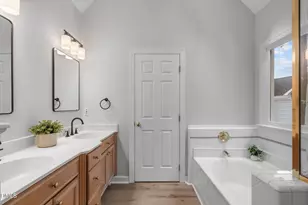 208 Hickory Glen Ln, Holly Springs, NC 27540 - Photo 22