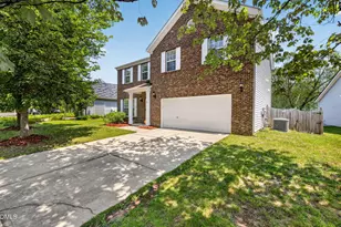 4 Alexis Ct, Durham, NC 27703 - Photo 2