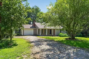 3109 Parkwood Dr, Sanford, NC 27332 - Photo 2
