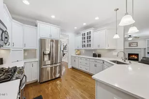 108 Bells Walk Ct, Holly Springs, NC 27540 - Photo 4