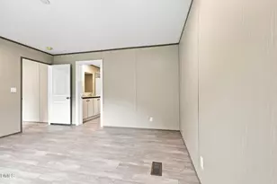 184 Woodsworth Rd, Henderson, NC 27537 - Photo 18