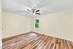 2912 Oxford Rd, Henderson, NC 27536 - Photo 24