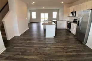 720 Dorset Strm Dr, Fuquay Varina, NC 27526 - Photo 2