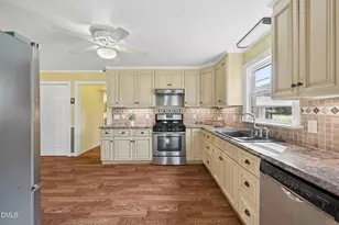 706 E Country Club Dr, Tarboro, NC 27886 - Photo 8