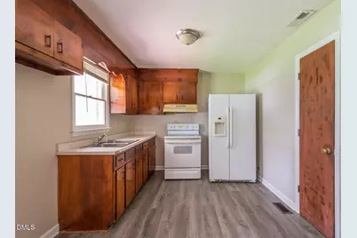 519 E Walnut Avenue, Wake Forest, NC 27587 - Photo 6
