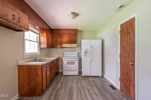 519 E Walnut Ave, Wake Forest, NC 27587 - Photo 6