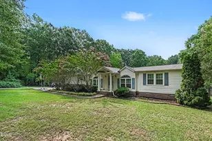 358 Dewar St, Fuquay Varina, NC 27526 - Photo 2