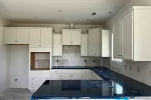 100 Bernie Dr, Selma, NC 27576 - Photo 6
