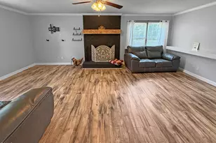105 Sandy Hill Ct, Rocky Mount, NC 27803 - Photo 2