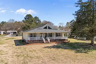 35 Hummingbird Ln, Henderson, NC 27537 - Photo 1