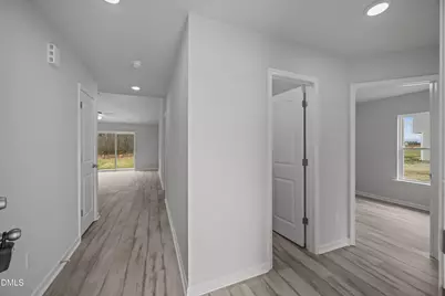 306 W Sater Street, Pinetops, NC 27864 - Photo 2