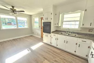 408 Oak St, Smithfield, NC 27577 - Photo 10
