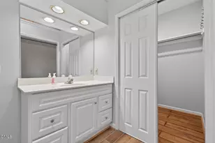 105 Ellsworth Pl, Cary, NC 27511 - Photo 14