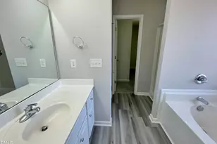 825 Brookhannah Ct, Fuquay-Varina, NC 27526 - Photo 24