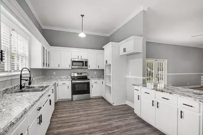 12821 N Carolina 242 Highway S, Bladenboro, NC 28320 - Photo 16