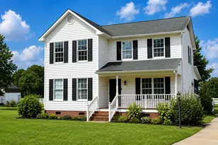 105 Carriage Ct, Dunn, NC 28334 - Photo 2