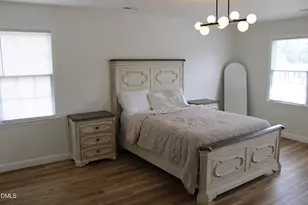 105 Carriage Ct, Dunn, NC 28334 - Photo 8