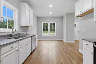 4268 Ellis Ave, Farmville, NC 27828 - Photo 6