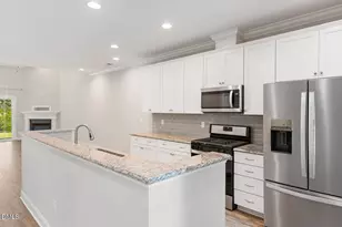 629 Barneswyck Dr, Fuquay-Varina, NC 27526 - Photo 2