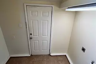 207 W Boundary St, Cary, NC 27513 - Photo 8