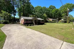 207 W Boundary St, Cary, NC 27513 - Photo 2