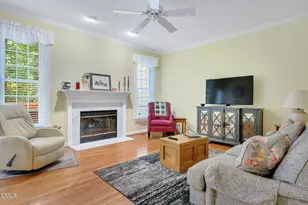 128 Windward Ct, Cary, NC 27513 - Photo 4
