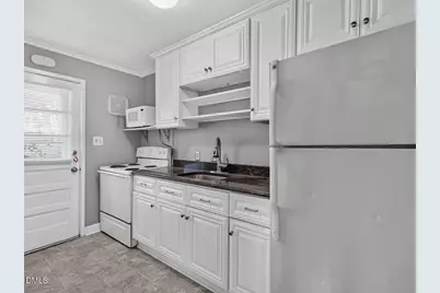 813 Daniels #C, Raleigh, NC 27605 - Photo 10