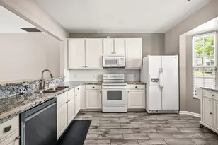 8139 Rhiannon Rd, Raleigh, NC 27613 - Photo 6