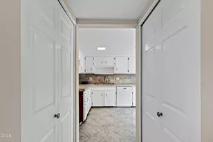 204 Tweed Cir, Cary, NC 27511 - Photo 22