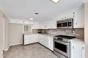 204 Tweed Cir, Cary, NC 27511 - Photo 18
