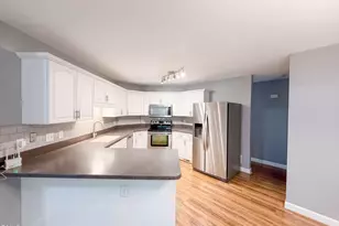 513 St Croix Dr, Holly Springs, NC 27540 - Photo 2