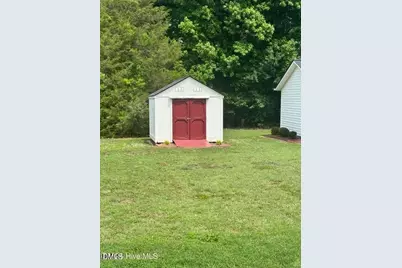 124 Stockbridge Drive, Selma, NC 27576 - Photo 6