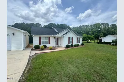 124 Stockbridge Drive, Selma, NC 27576 - Photo 1